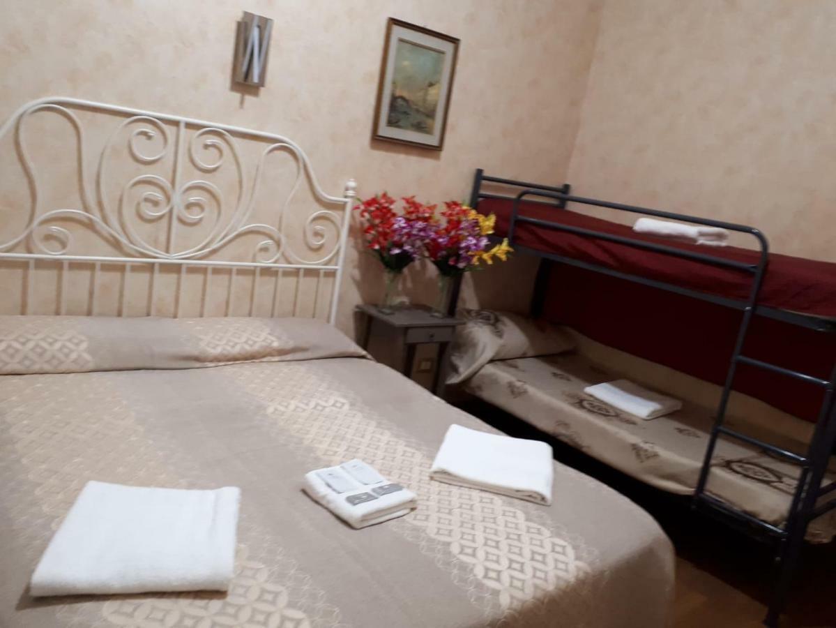 Botel Inn Róma Kültér fotó